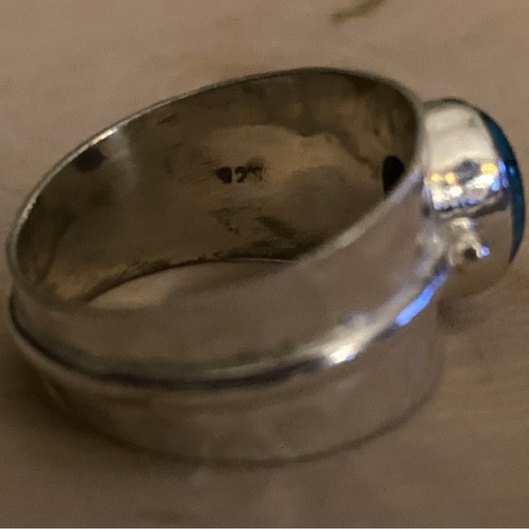 SALE! 925 Sterling Silver Ring with Monarch Opal Gemstone (size 12) - Picture 6 of 8